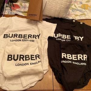 Burberry onsie set